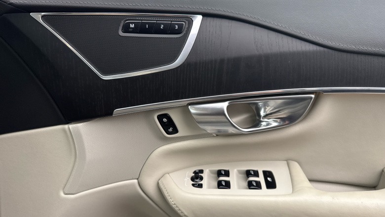 Volvo Xc90 2.0 B5D [235] Inscription Pro 5dr AWD Geartronic Diesel Estate